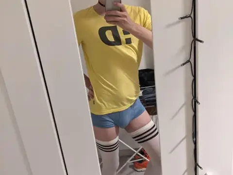 23 bi femboy