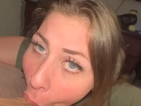 If you could choose any pornstar to get a bj from, who would it be? 😬🤤